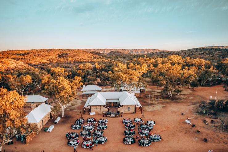 Outback dining, South Australia © Scott Slawinski