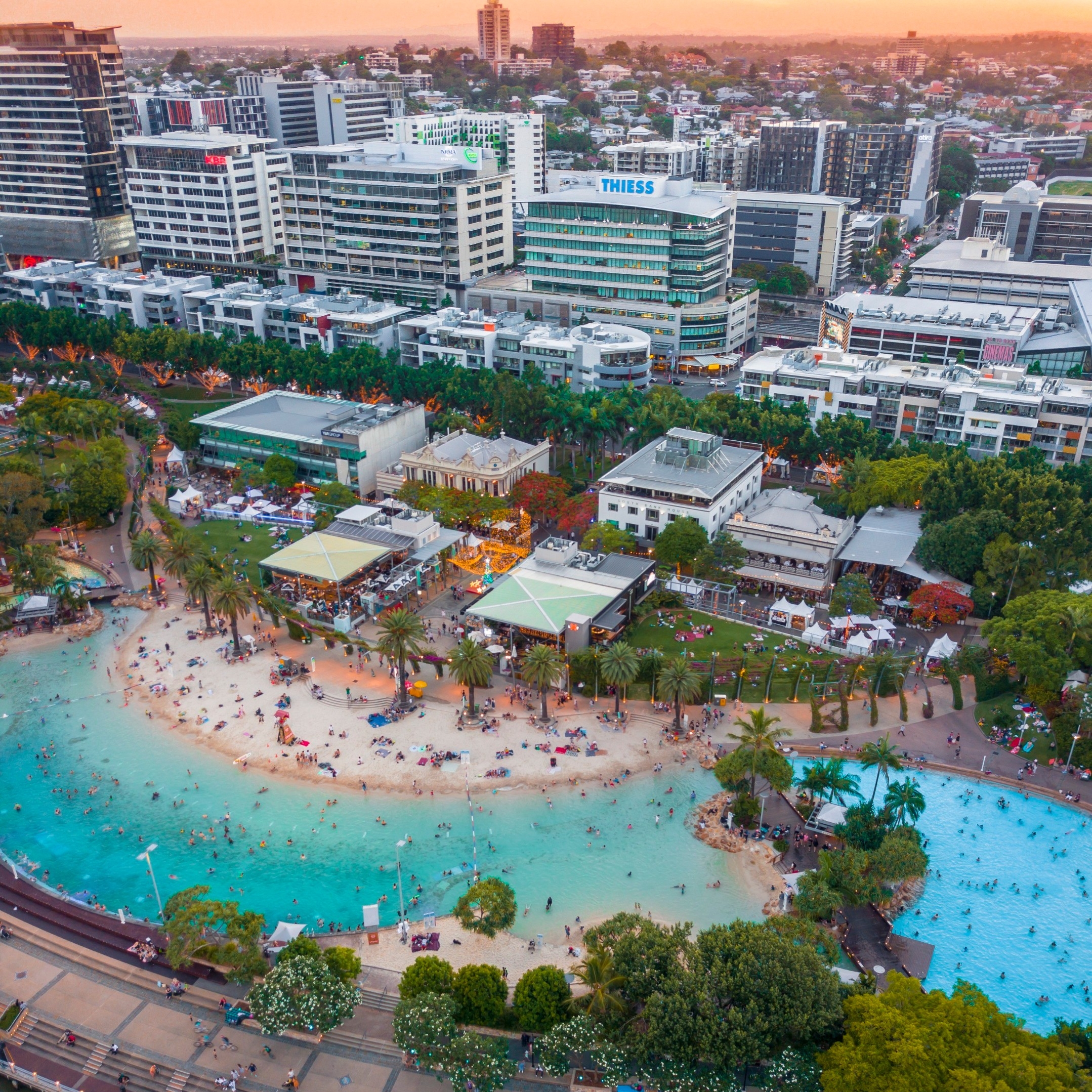 昆士兰州，布里斯班，南岸，街心海滩 © Brisbane Marketing 版权所有