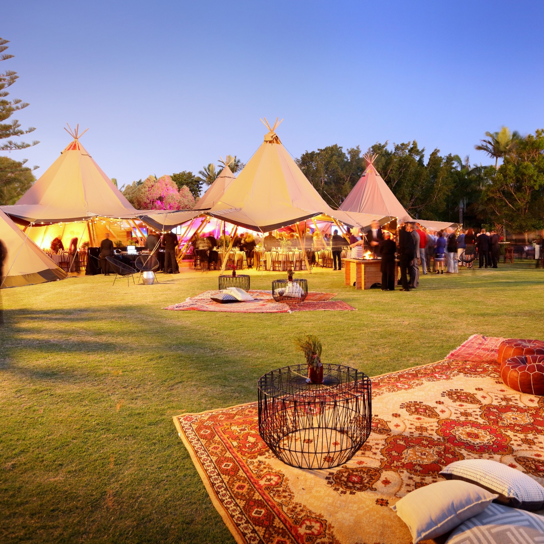 昆士兰州，阳光海岸，诺富特双水域度假酒店的 Tipi 活动 © 诺富特双水域度假酒店版权所有