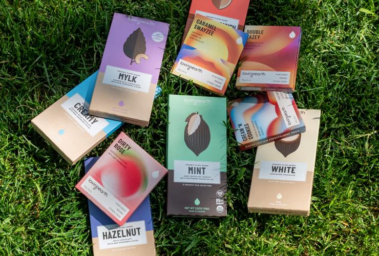 Plant-based chocolate made by Loving Earth, Melbourne, Victoria © Loving Earth Plant-based chocolate made by Loving Earth, Melbourne, Victoria © Loving Earth