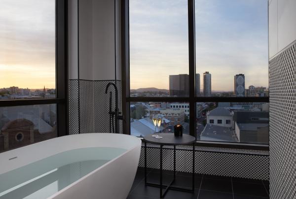 昆士兰州，布里斯班，X 酒店 © Justin Nicholas 版权所有