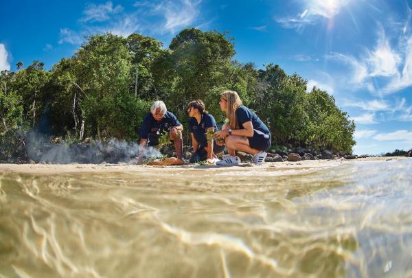 Jellurgal步行之旅，Jellurgal 原住民文化中心，黄金海岸 © 昆士兰州旅游及活动推广局