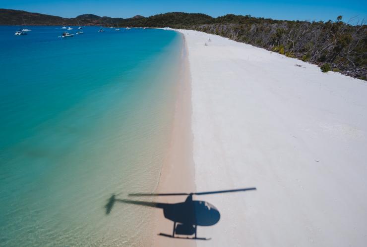 昆士兰州，圣灵群岛，白天堂沙滩 © 昆士兰州旅游及活动推广局