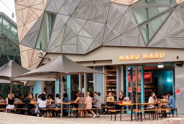 维多利亚州，墨尔本，Big Esso by Mabu Mabu 餐厅 © 维多利亚州旅游局版权所有