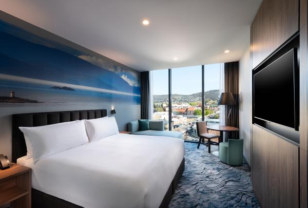 塔斯马尼亚州，霍巴特，希尔顿逸林酒店 © Adam Bruzzone / 希尔顿逸林酒店版权所有