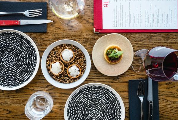 维多利亚州，摩林顿半岛，缅因山 © 澳大利亚旅游局版权所有