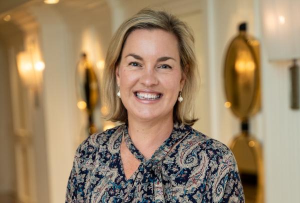 莎拉 · 梅耶斯 © 澳大利亚终极美酒之旅版权所有