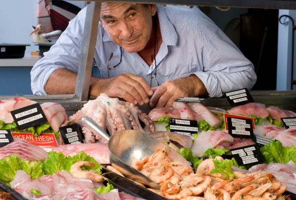 北领地，达尔文，达尔文鱼市 © 澳大利亚旅游局版权所有